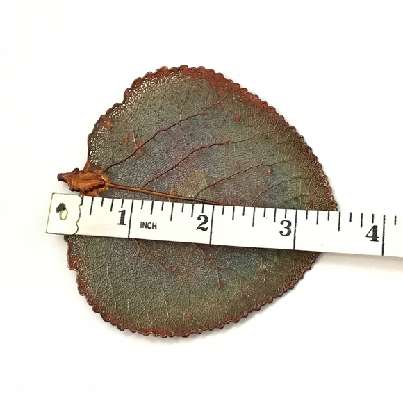 Christmas Holiday Ornaments Pine Cone Maple Leaf Set of 2 Ornaments Vintage - Picture 12 of 12